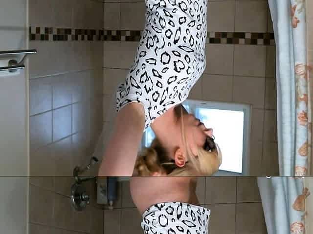 Stunning teen gloria solo masturbation