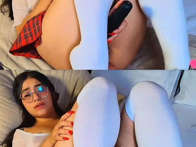 Fucking Machine Ravages Her Shaking Pussy Without Mercy