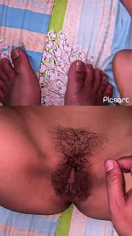 She Love to Play with Her Sexy Feet Fucking Girlfriend Hard