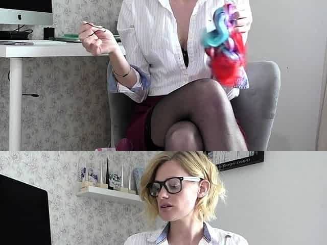 Blonde needs her toy for juicy pussy masturbation HD