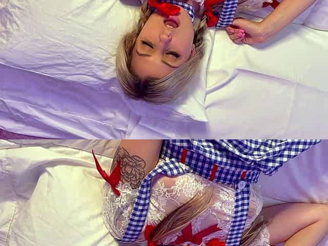Blonde needs her toy for juicy pussy masturbation HD