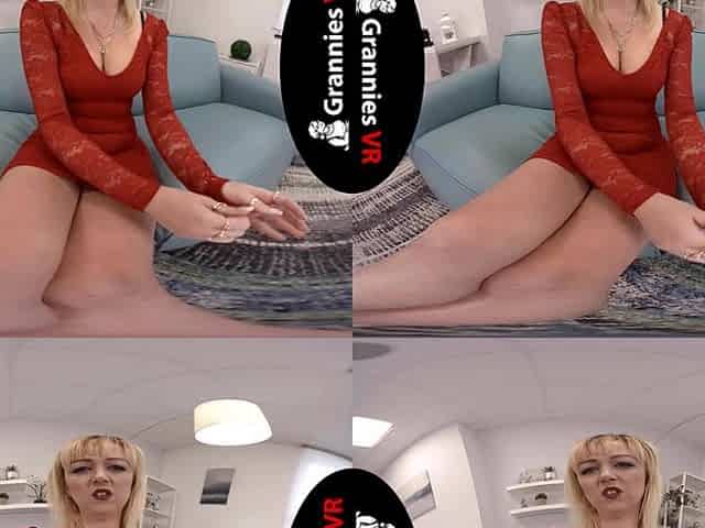 Lady Blonde First Vr Experience - Amateur Gilf Solo Masturbation