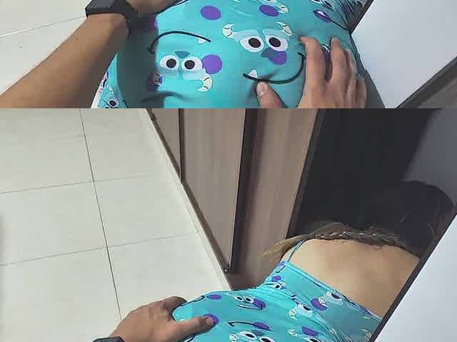 the roommate gets trapped whilst I put my dong in her