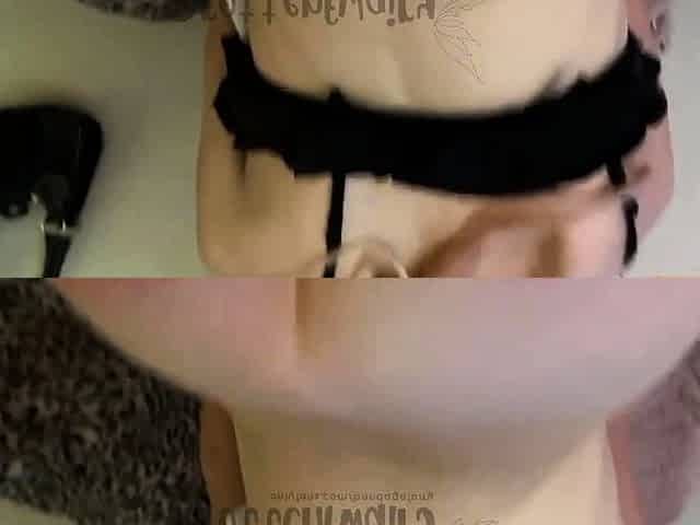 cute blonde amateur webcam teen showing