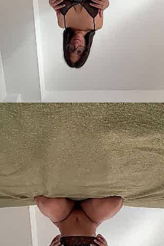 Lalin girl masturbating