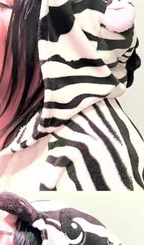 Busty Girl in Pajamas Likes to Fuck First Thing in the Morning