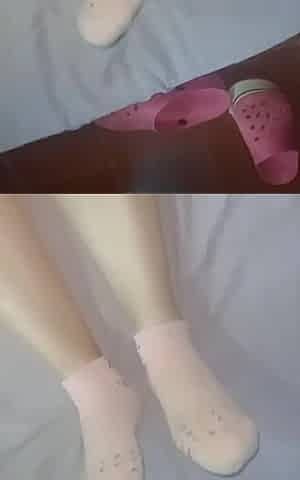Medi Shows Her Feet in Short Socks and Her Tail