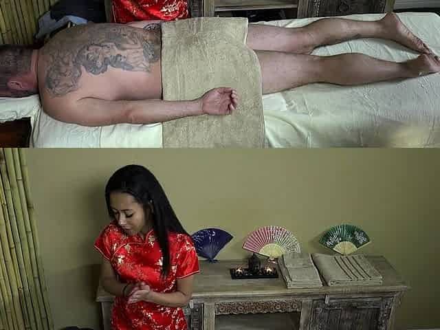 Tempting Asian mature babe gives kinky massage