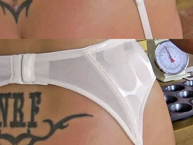 Blonde needs her toy for juicy pussy masturbation HD