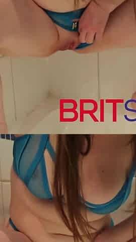 Real British 18-year-old pissing in the shower