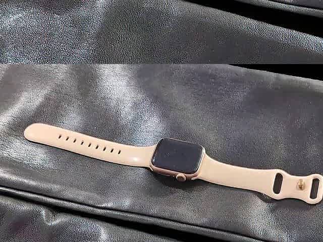 Jizz flow on Girlfriend's Apple See with Soft Pink Band