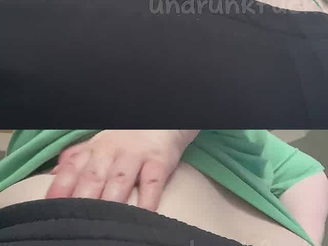 see me bounce my butt then widen it open - Axxe Kohol
