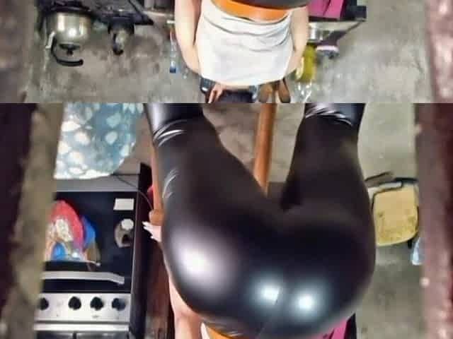 Big Ass Moviendolo Rico