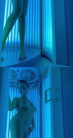 So Fucking Horny In The Tanning Booth With Verified Amateurs