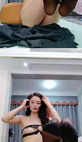 Horny amateur asian teen girl toying her pussy on cam