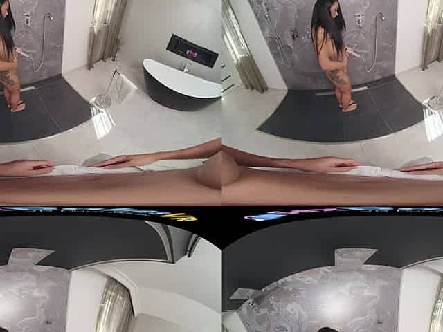 Seducing In The Shower