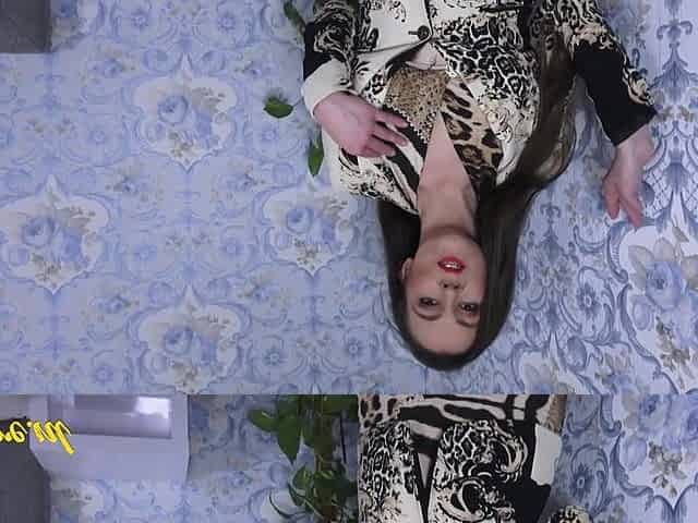 Lustful mother I'd like to fuck Valentina Ross Fingers Her Moist Twat In Daybed