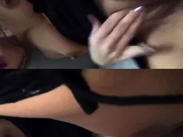 Blonde MILF Masturbates on Webcam for Orgasmic Fun