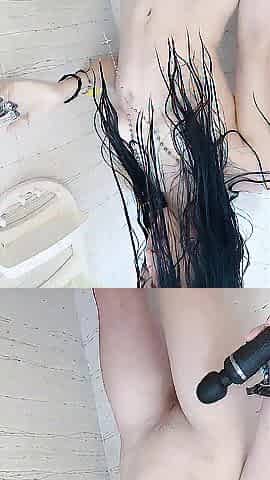 I masturbate with a sex toy until I've an climax in the shower.