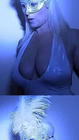 Hot woman does blowjob and gets horny pussy pounded