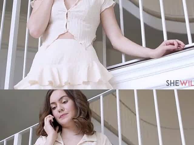 Slim Freya Parker turns a session freaky, fucking with her therapist