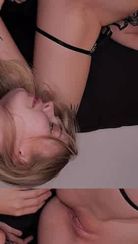 Lesbian Sex! I Make Her Pussy Squirt