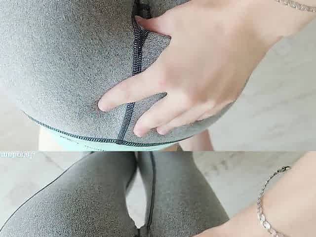 Step Sister In Leggings Knows How To Teach Her Consummate Butt