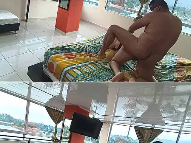 Esposa Puta En Alquiler Folla Con El Jefe De Su Cornudo Marido Por Dinero Es Adicta Al Swinger