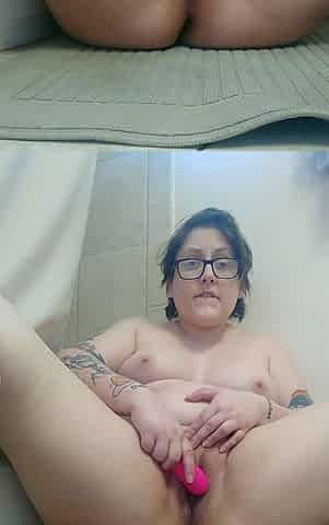 Sexy hottie Anetta Keys enjoys a solo toy masturbation