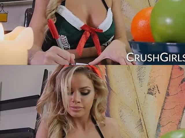 Large tit pornstar Jessa Rhodes deepthroats Santa Claus
