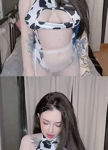 Busty Amateur Babe Masturbates her Pussy