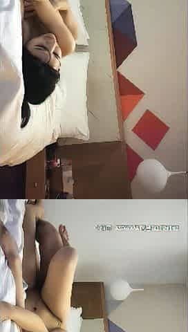 Teen Brunette Masutrbating on cam