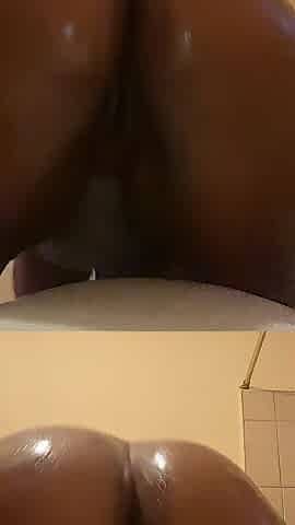 Oiled up big beautiful woman ???? see untill end
