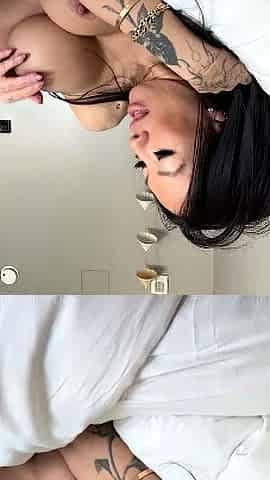 Amateur Asian Webcam Strip Masturbation
