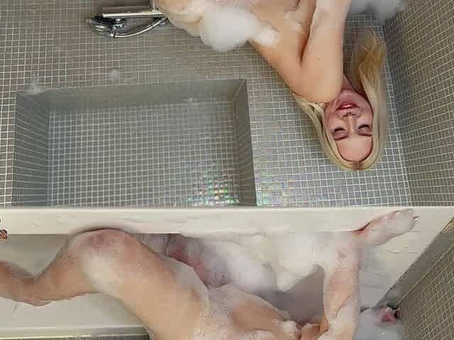 Beautiful Blonde Vera Jarw Squirts a Lot After Fingering Her Pussy!