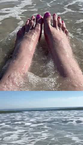 Waves Crashing on Size 16 Feet & Legs