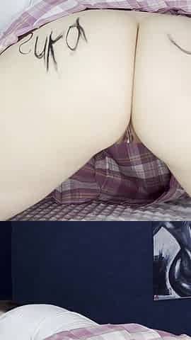 Hot Twerking with a Juicy Schoolgirl's Ass