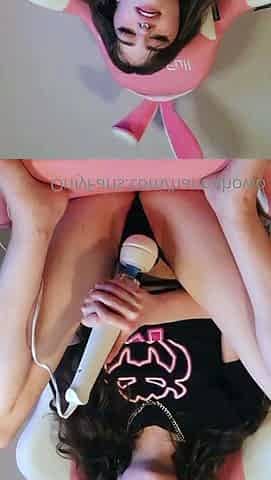 Hannah Owo Masturbates Her Wet Pussy With Vibrator On Chair