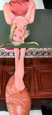 Blonde solo jerking off