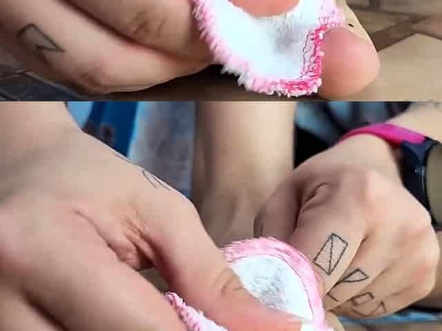 Solo masturbation and the foot fetish