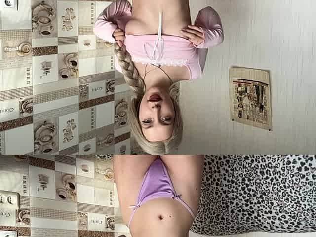 An Elegant Blonde with a Beautiful Body Staged a Solo Performance