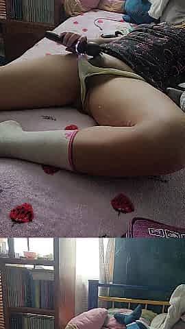 Hawt sissy likes to play with her sex toy until this babe cums