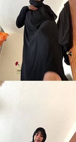 Young Amateur Girl Stripping and Masturbating Cam