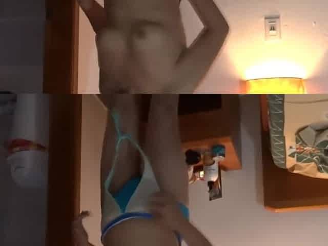 I come back from the beach with my stepson very lascivious and I masturbate so that guy can cum in front of m