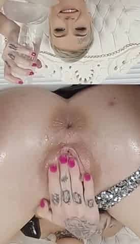 Tattooed Skinny Stepsis Stretching Her Holes