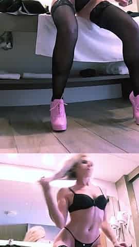 Horny Nylon Babe Just Pisses off