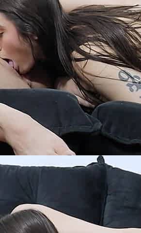Making My Girlfriend Squirt in My Mouth