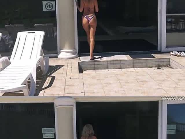 Noted Russian pornstar Mary Kalisy masturbates