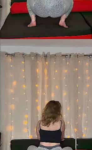 Tease Twerk in Leggings