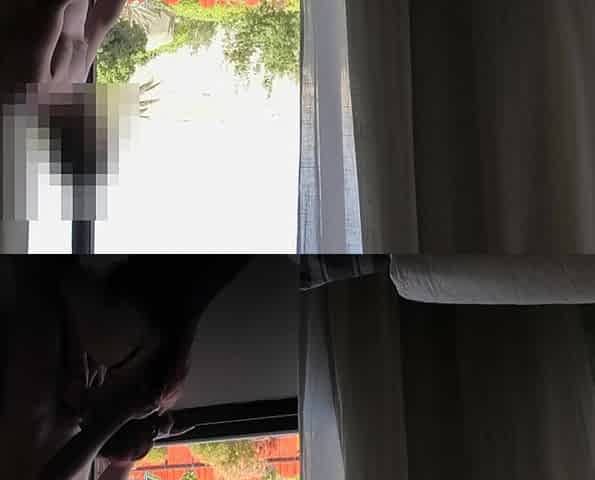 Shameless MILF Wants the Neighbors to See Our Minecraft